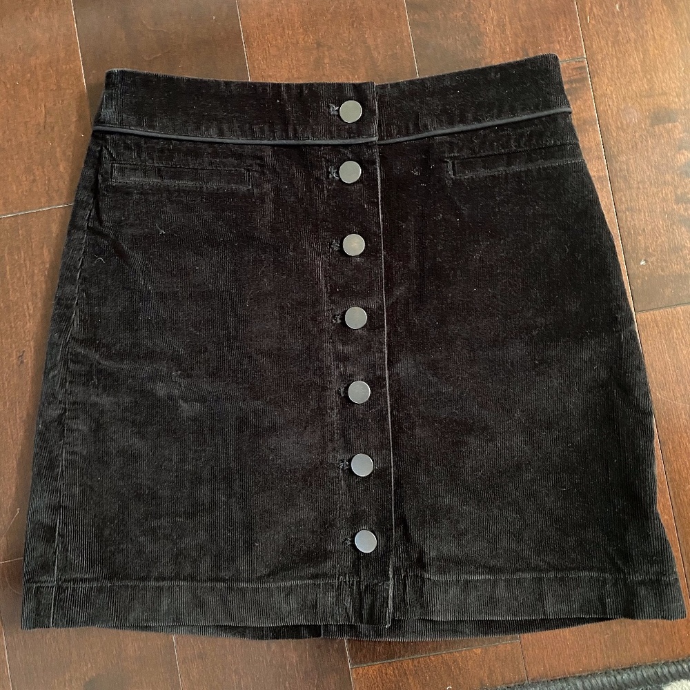 Aritzia Wilfred Karmen Corduroy Black Skirt
